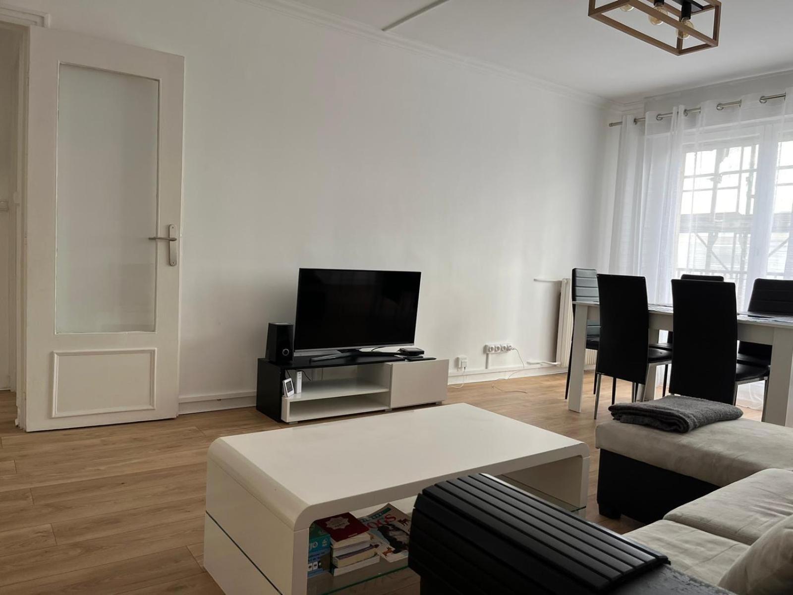 דירות בזונס Elegant 3 Pieces Proche Paris La Defense מראה חיצוני תמונה