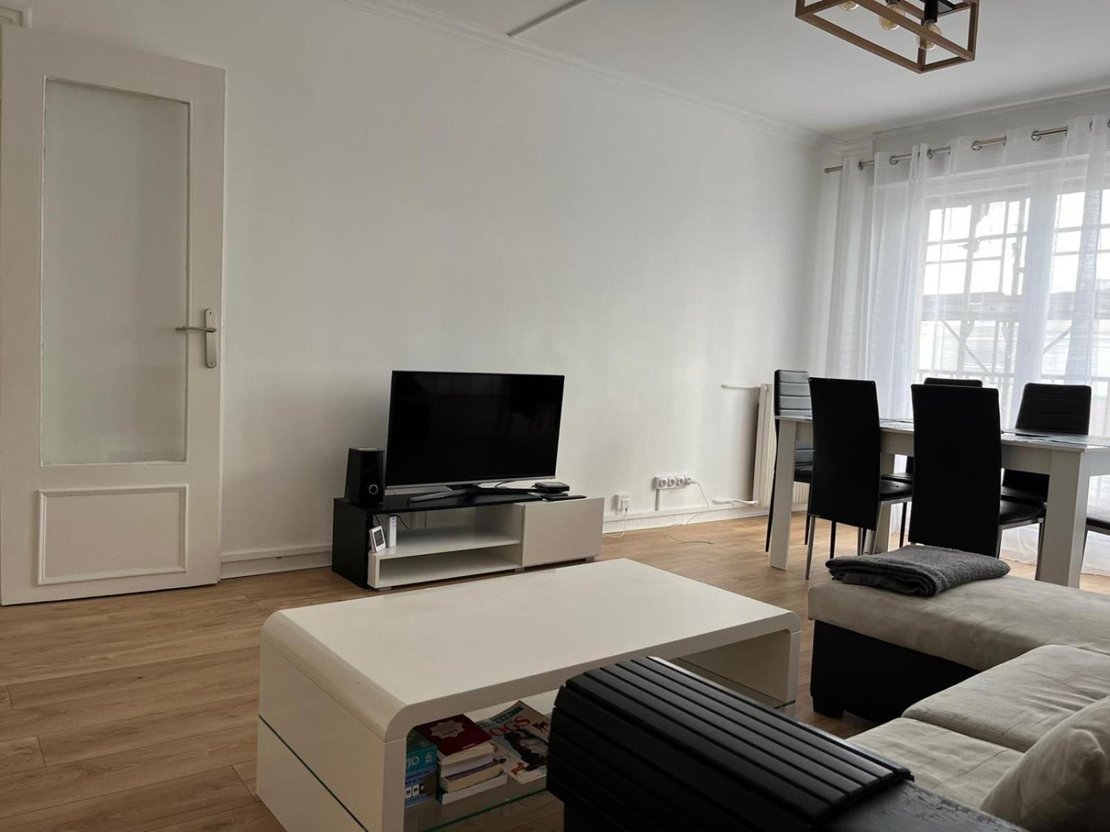 דירות בזונס Elegant 3 Pieces Proche Paris La Defense מראה חיצוני תמונה