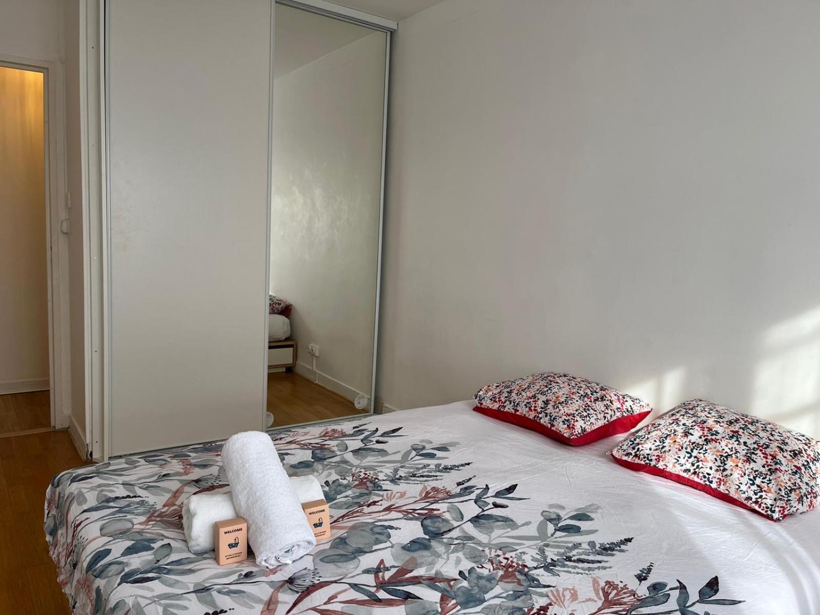 דירות בזונס Elegant 3 Pieces Proche Paris La Defense מראה חיצוני תמונה