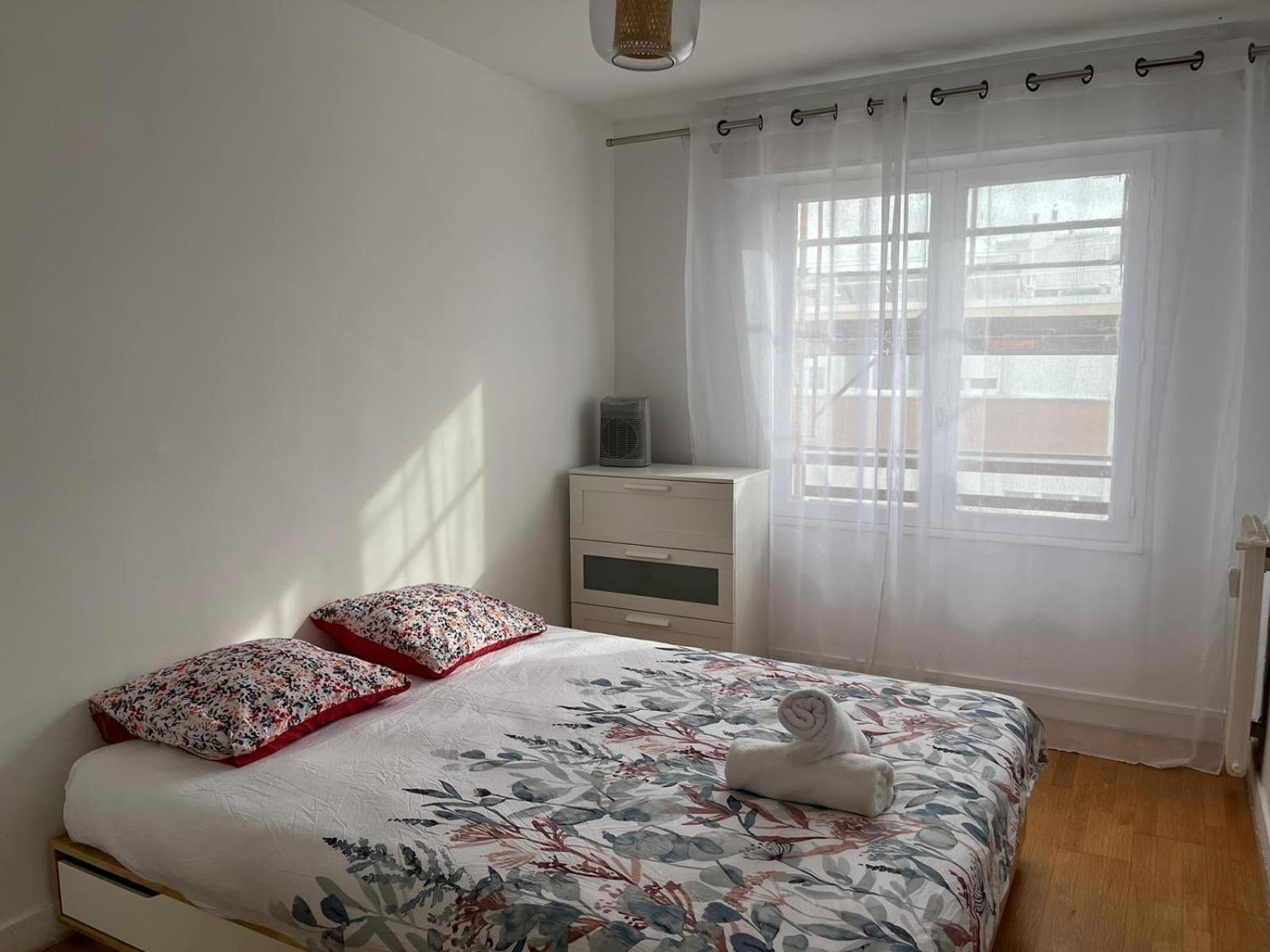 דירות בזונס Elegant 3 Pieces Proche Paris La Defense מראה חיצוני תמונה