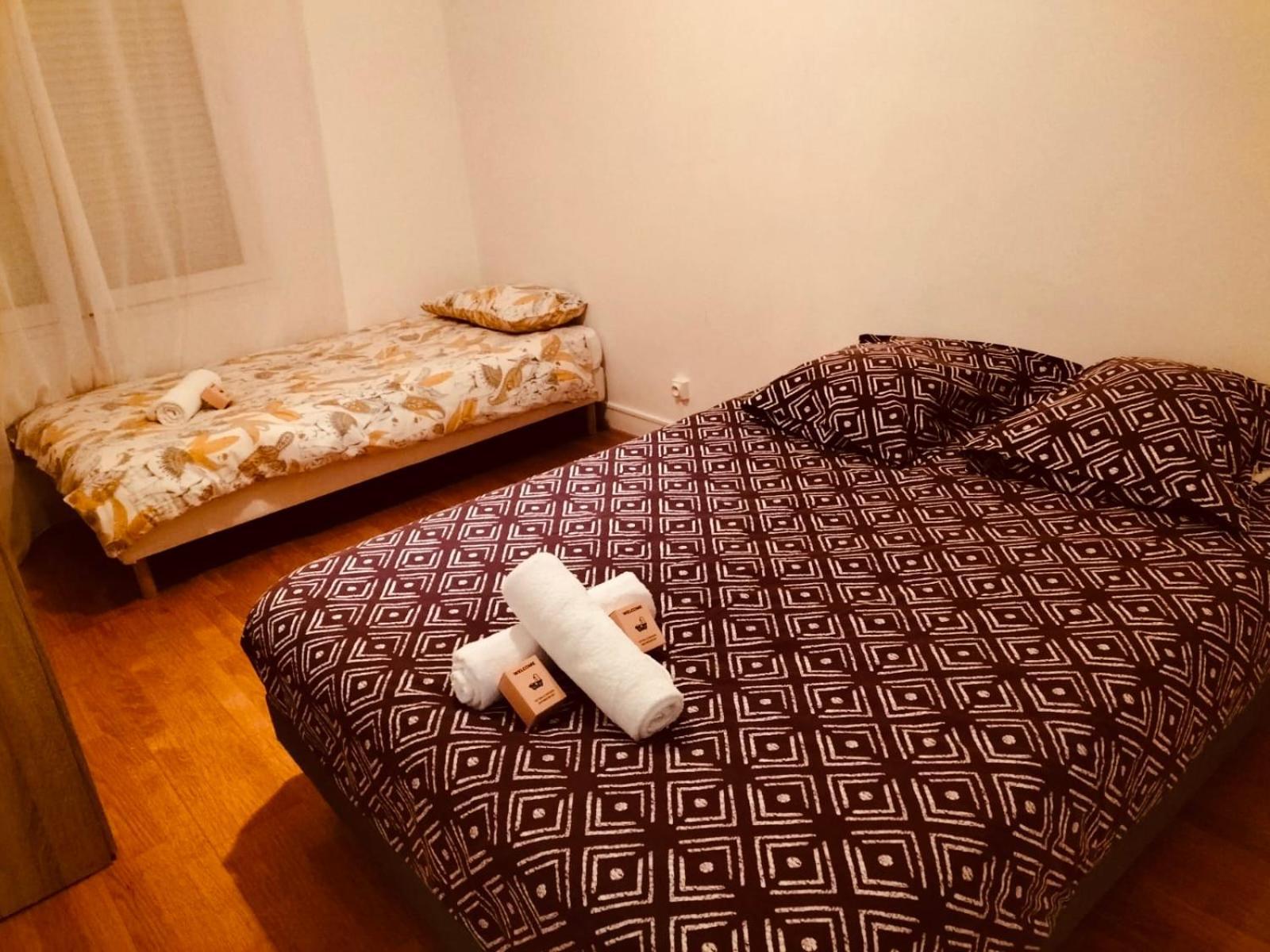 דירות בזונס Elegant 3 Pieces Proche Paris La Defense מראה חיצוני תמונה